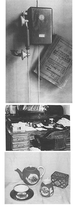 Телефон в квартире в Гендриковом переулке. 1937. исьменный стол Маяковского в комнате в Лубянском проезде. 1930 год. Предметы чайного сервиза из Гендрикова переулка